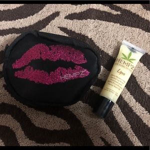 Hempz Herbal Lip Balm & Lip Coin Purse